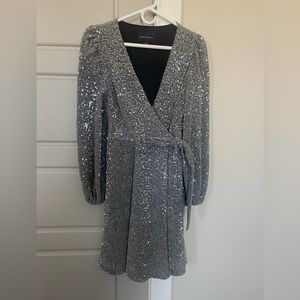 Donna Morgan Cocktail dress in silver sequin.